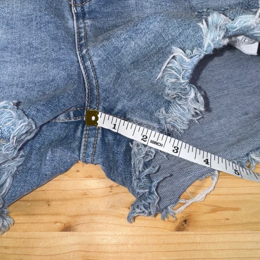 We The Free Distressed Denim Shorts Size‎ 26 Button Fly High Rise Raw Hem Boho